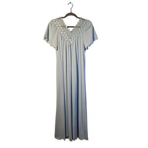 Shadowline Vintage Women's Nightgown‎ Lace Scalloped Hem Lght Blue Small0
